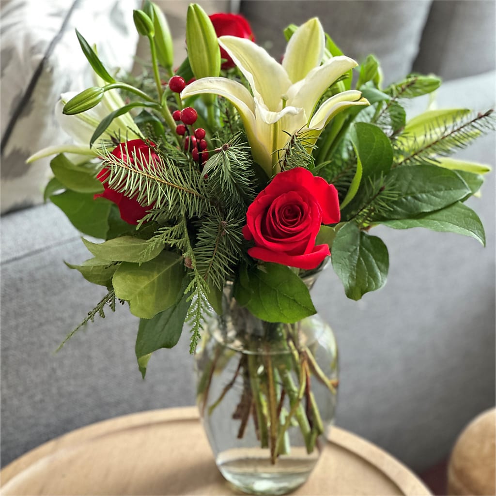 Sparkling Snowflakes Bouquet –  Flowers By Oralene Llc, Concord NC