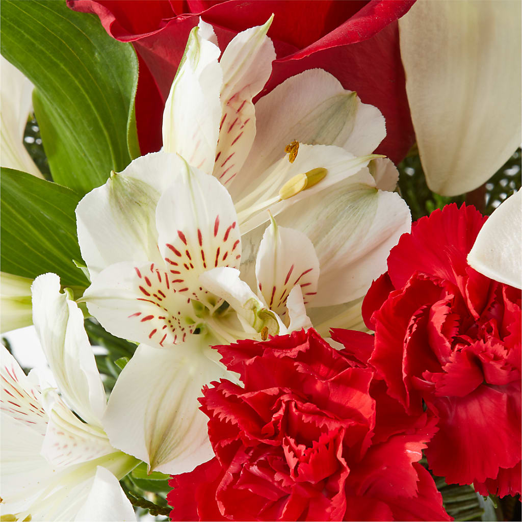 Holiday Season Bouquet –  Flowers By Oralene Llc, Concord NC