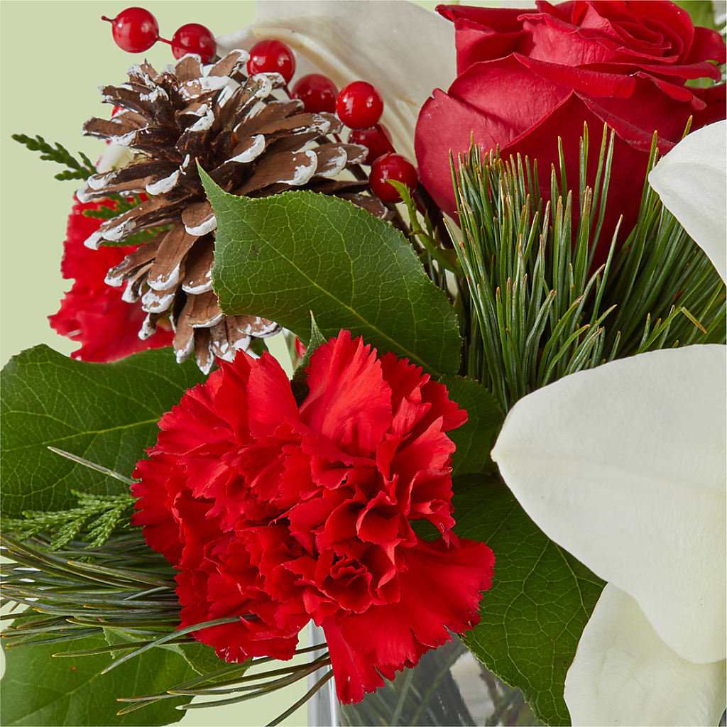 Glistening Icicles Bouquet –  Flowers By Oralene Llc, Concord NC